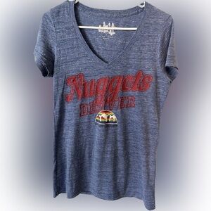 NUGGETS woman’s S v-neck